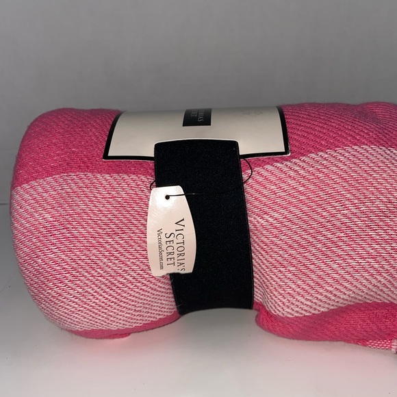 NWT Victoria Secret Blanket New - Picture 4 of 5